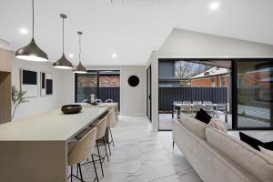 Wyse St Executive Townhouse