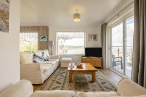 3 Bed in Swanage oc-g31981