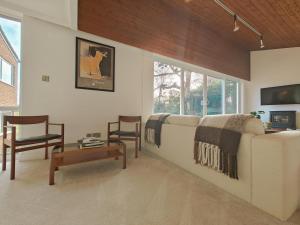 5 Bed in Tealby oc-t30618