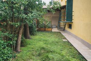 Corner of Paradise - Entire Deluxe Apartment with Private Garden