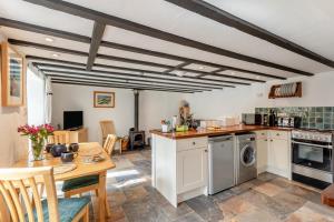 2 Bed in Chideock oc-g32451