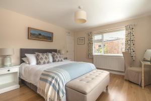 3 Bed in Southwold oc-wps