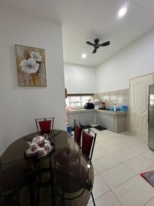 Alam Damai II homestay KotaSAS