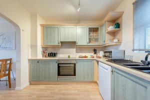 3 Bed in Broad Haven oc-t30529