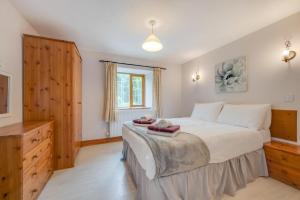 6 Bed in Tosside Near Settle oc-ds102