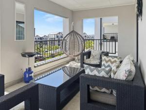 Resort style 1BR-Big balcony-Lagoon Luxury Spa