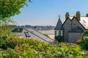 3 Bed in Padstow oc-p00797