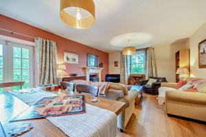 5 Bed in Dre-Fach Felindre oc-c29875
