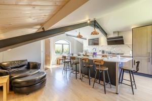 3 Bed in South Molton oc-k32694