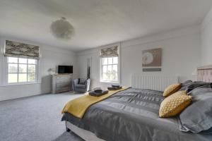 6 Bed in Nr Southwold oc-hohall