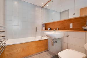 2 Bed in Porthleven oc-1mont