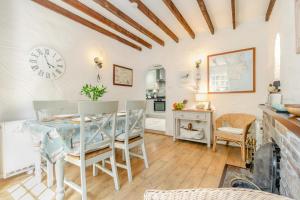 3 Bed in Helford oc-dowrpe