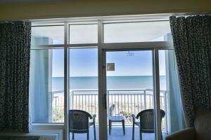 Beachfront Condo in Dunes Village, 2 Water Park DV548
