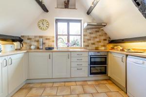 2 Bed in Llangorse oc-p31754