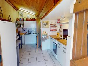 Maison Lumineuse et Familiale à Vic-la-Gardiole avec Piscine et Parking - FR-1-785-34