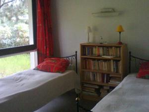 Charmante villa 60s à 50m de la plage, grand jardin - FR-1-736-74