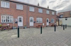 2 Bed in Whitby oc-w086
