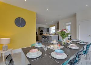 4 Bed in Newquay oc-p00709