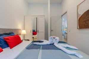 Fantastic and Bright 2H - Imperial Apartment