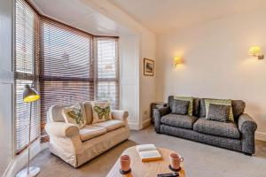 4 Bed in Mumbles oc-u27443