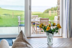 3 Bed in Abbotsham oc-g28820