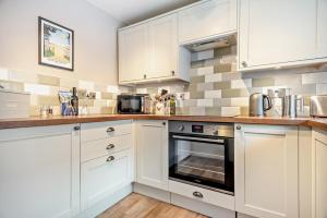 2 Bed in Weybourne oc-h27517