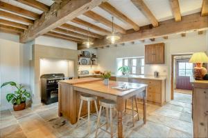 4 Bed in Cowling oc-h30773