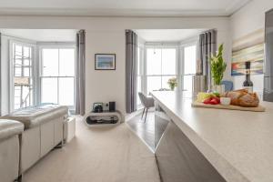 2 Bed in Tenby oc-o31794