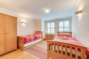 4 Bed in Broadstairs oc-ek149