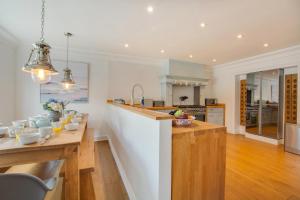 5 Bed in Bodham oc-2204