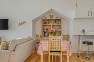 3 Bed in Ventnor oc-k30504