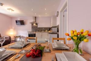 2 Bed in Tenby oc-w28985