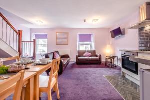 2 Bed in Tenby oc-w28985