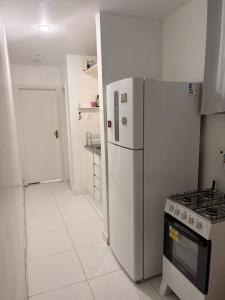 Apartamento Copacabana 1 quadra da praia
