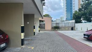 Apartamento com 2Qts, 2 Wcs, Piscina