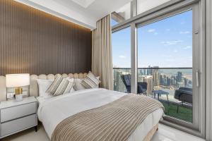 Paramount 59th Floor , Burj View Infinity Pool