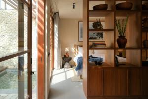 Manuka Studio Biru 1 BR Beach Shack short walk to Bingin Cliff