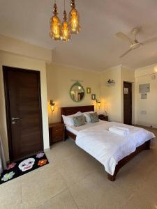 Baga Seawinds Luxury Studio with Pool and Walking To Beach
