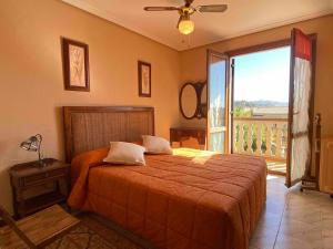 Maravillosa casa con piscina en un pueblo único, Artajona -Navarra