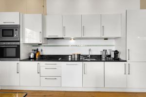 Furnished 2BR Apartment Near Kensington Palace