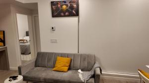 Cozy 1 bed and 1bath suit