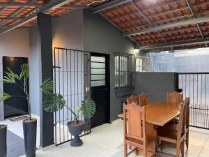 House for 4 People Wi-Fi Pet Friendly Garage