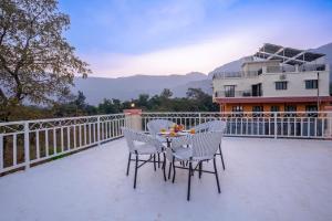 Lavender Crest by ELIVAAS Pet- friendly 4-BHK Villa With Private Pool , Garden Area, Outdoor seating Near Bhimashankar Walls Trek