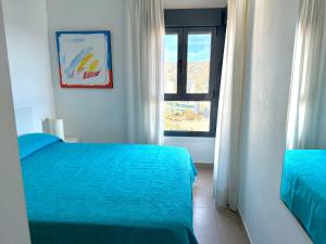 27th Floor Sea View, Heated Indoor Pool with Private Parking