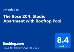 The Rose 204: Studio Apartment with Rooftop Pool