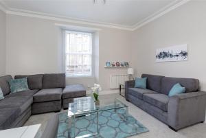 Grassmarket Modern Two Bedroom Apartment