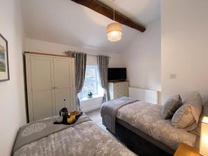 Relaxed Family Cottage in Matlock, Ideal Peak District Base, 4 Guests