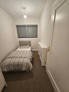 Modern One-Bed Studio in Tulla