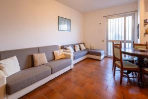 Claudia Flat - near the beach & parking