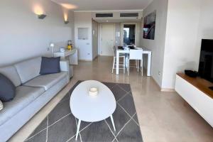 Premium Apartment in Las Colinas Golf Pool & Terrace